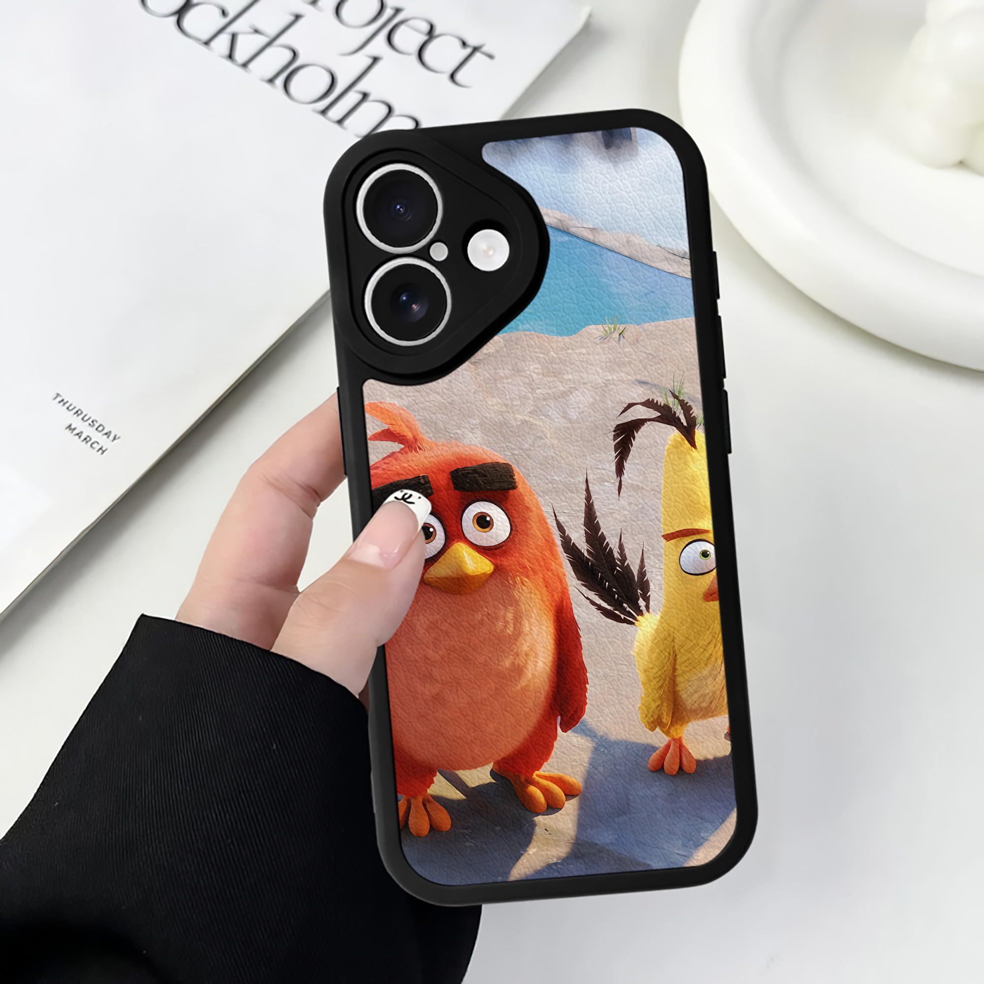 （画像用） Angry Birds アングリーバード 【iPhone 16シリーズ対応】シリコンスマホケース（レザー調） 材質：シリコン
